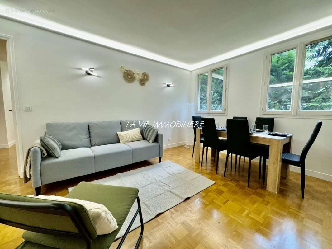 Appartement à PARIS-20E