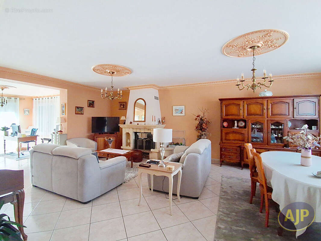 Maison à MOUILLERON-LE-CAPTIF