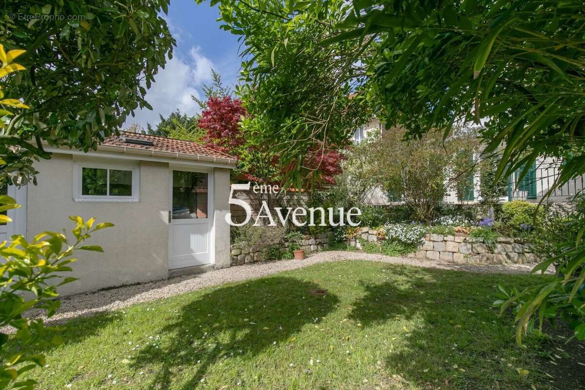 Maison à SAINT-MAUR-DES-FOSSES