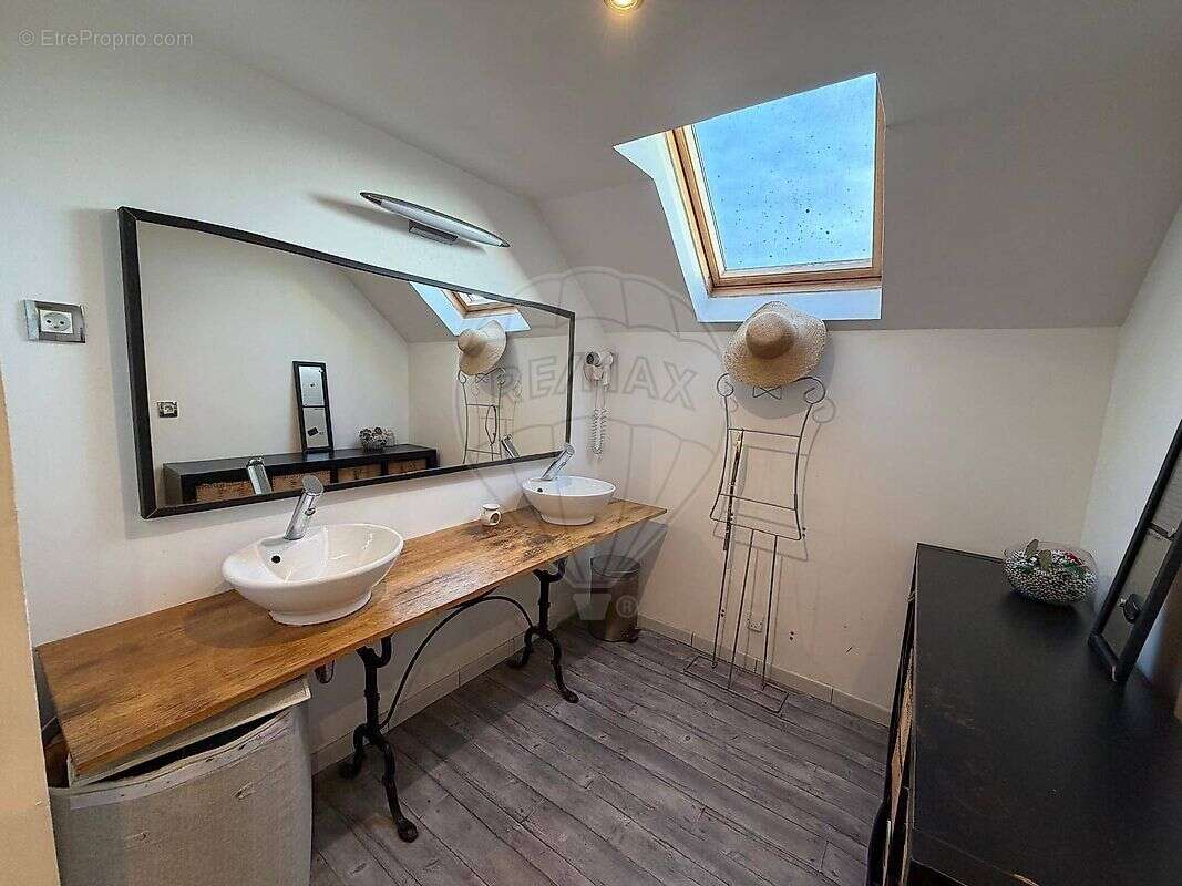 Maison à BAZOCHES-LES-BRAY