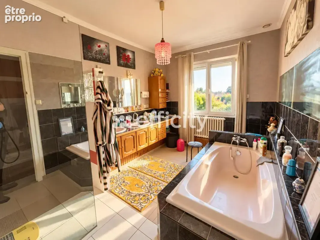 Maison 5 pièces 128 m² à vendre à Saintes (17100) - photo 14