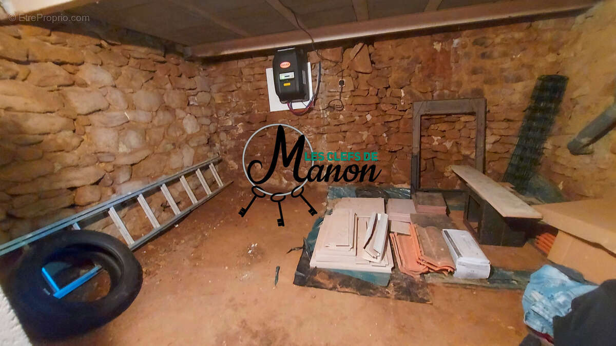 Maison à CHATEAUPONSAC