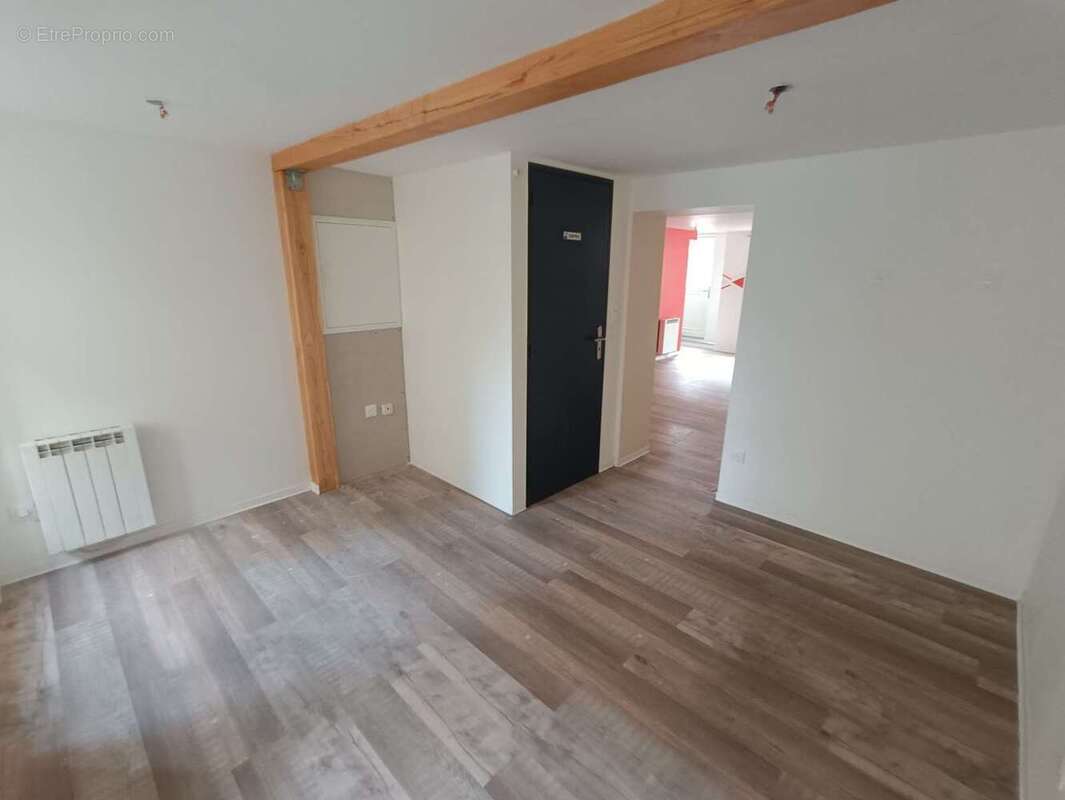 Appartement 300 m² à Correze  - photo 12