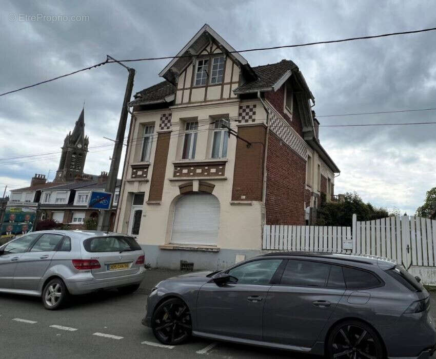 Maison à LA CHAPELLE-D&#039;ARMENTIERES