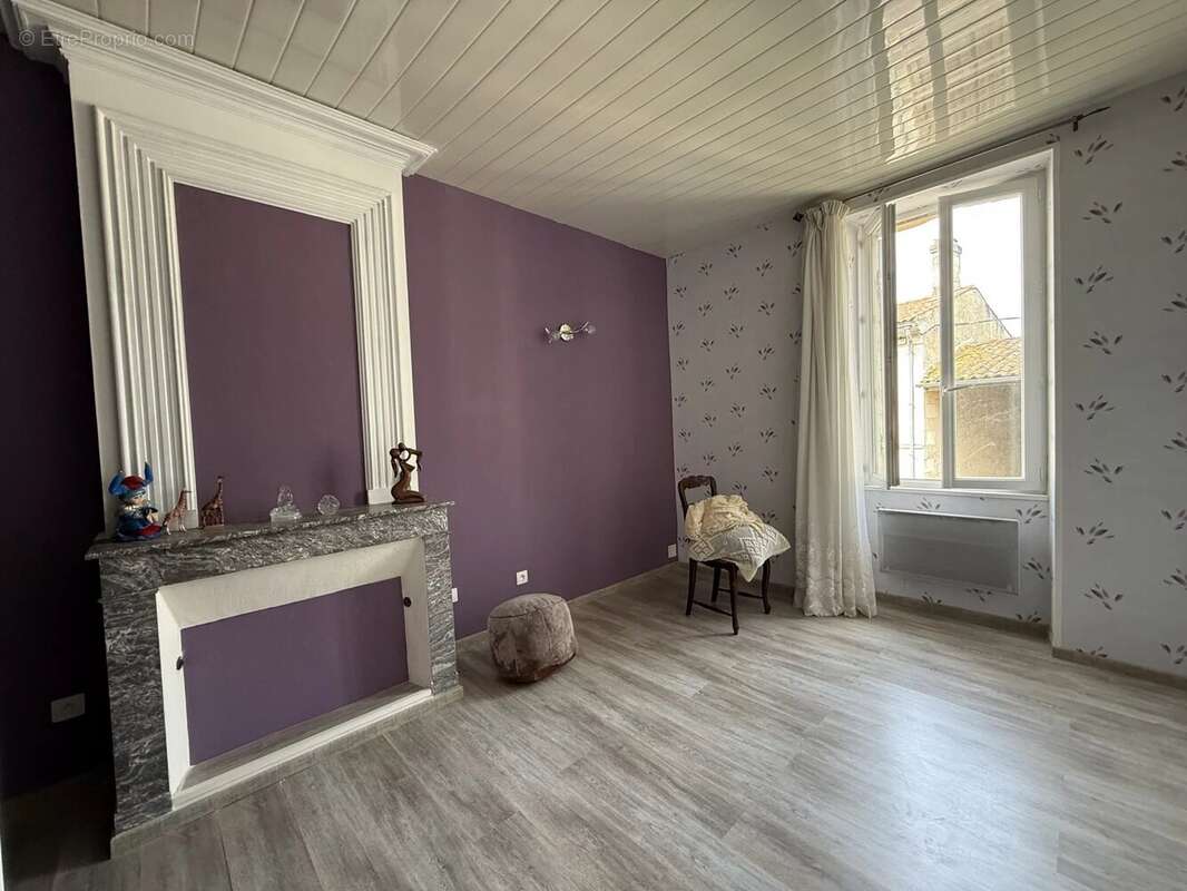 Appartement à ETAULIERS