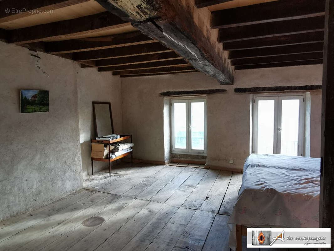 Maison à SAINT-MAURICE-PRES-PIONSAT