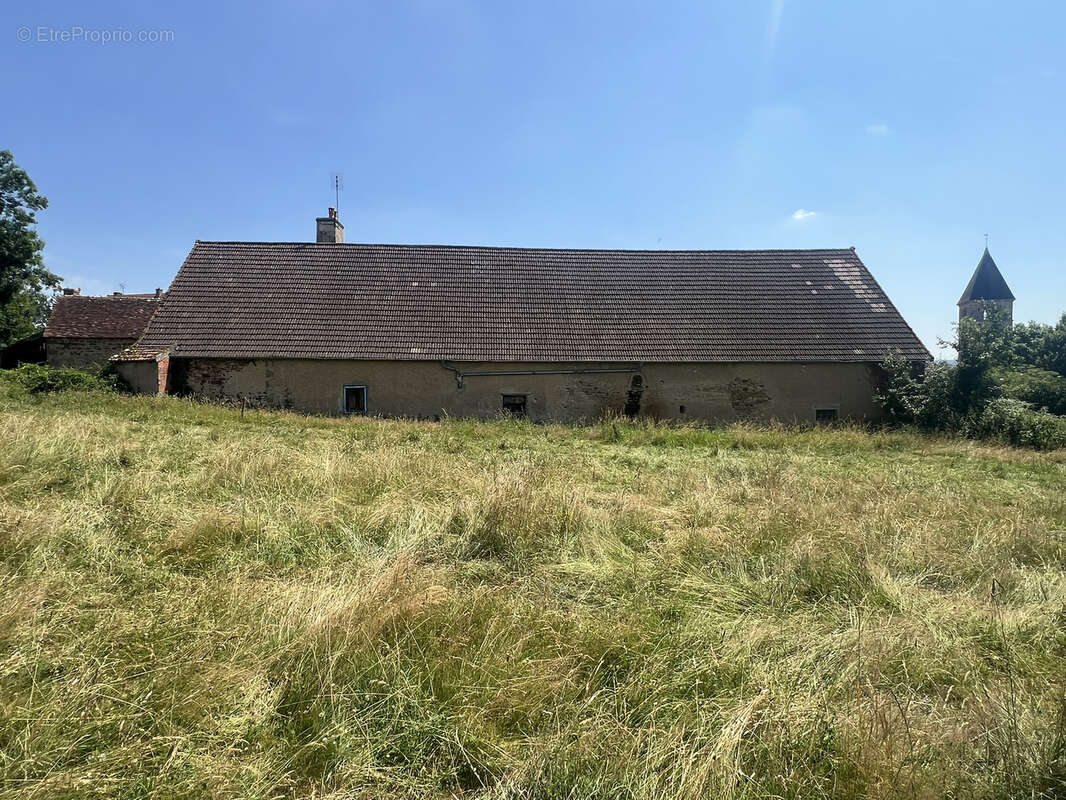 Maison à MARCILLY-LA-GUEURCE