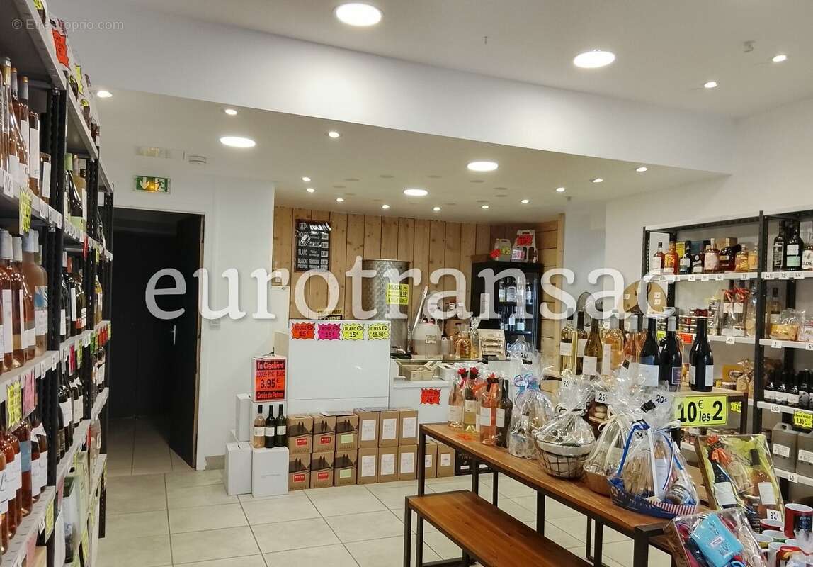Droit au bail à vendre  Local commercial 60,81 m²  Centre historique de Pézenas - photo 7