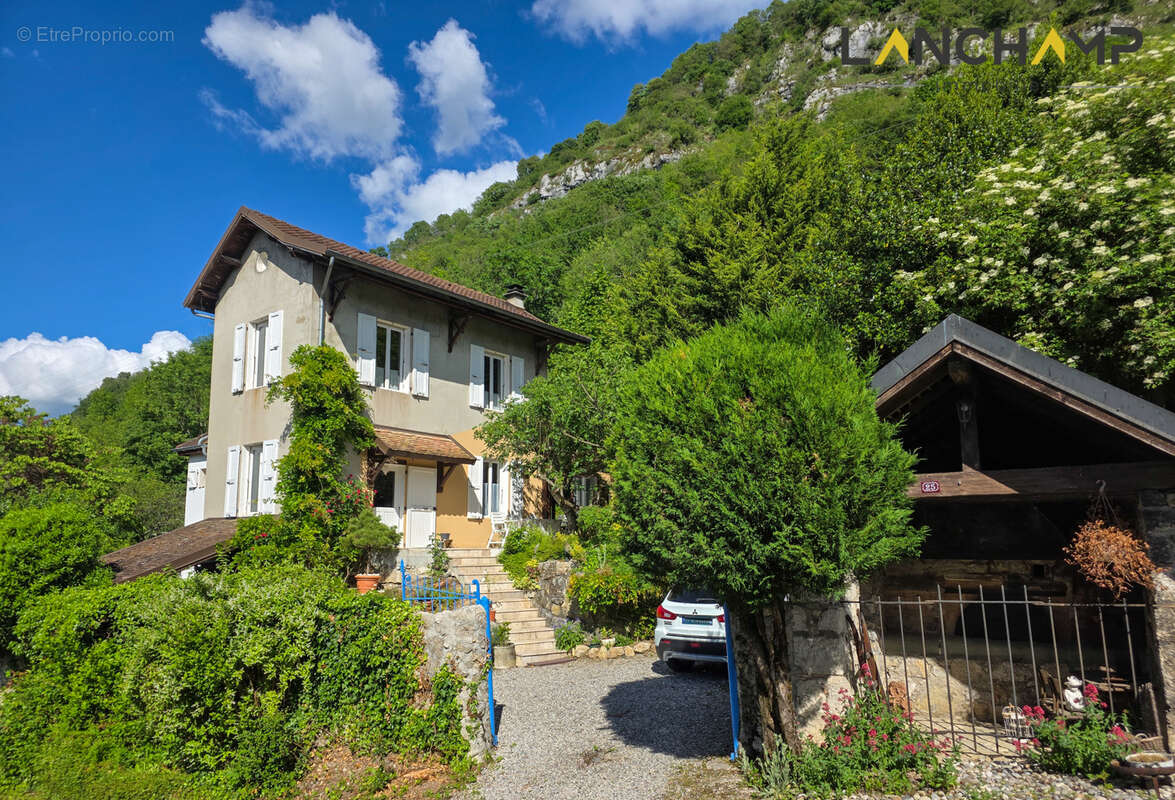 Maison à CHANAZ