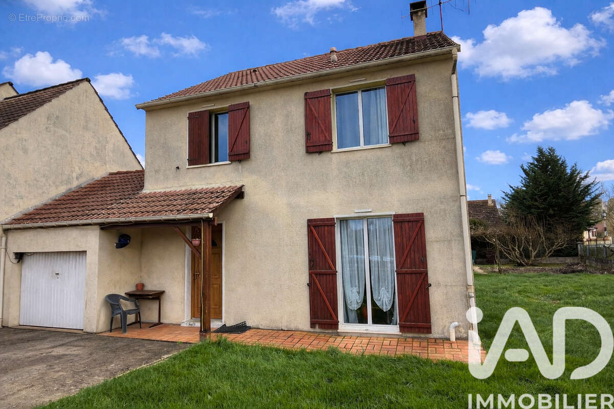 Photo 9 - Maison à ETAMPES-SUR-MARNE