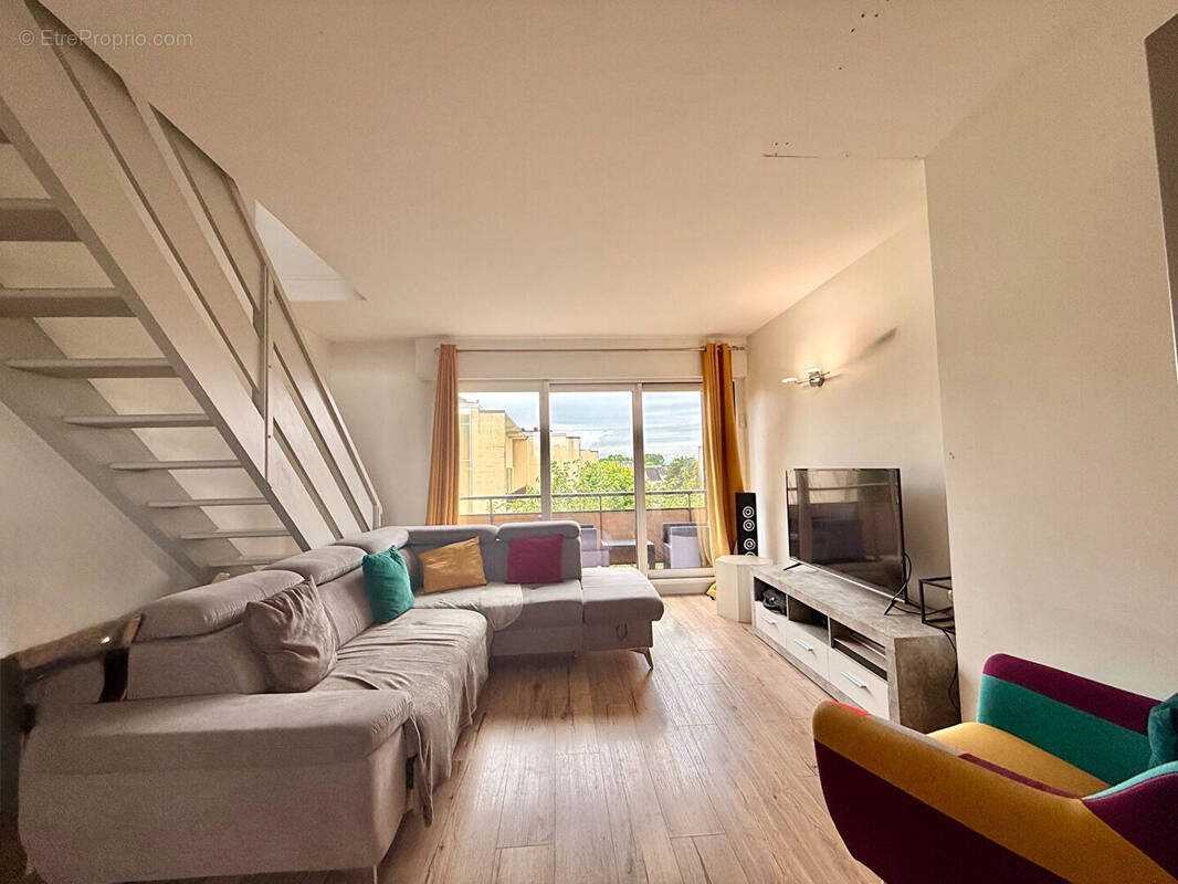 Appartement à BRIE-COMTE-ROBERT