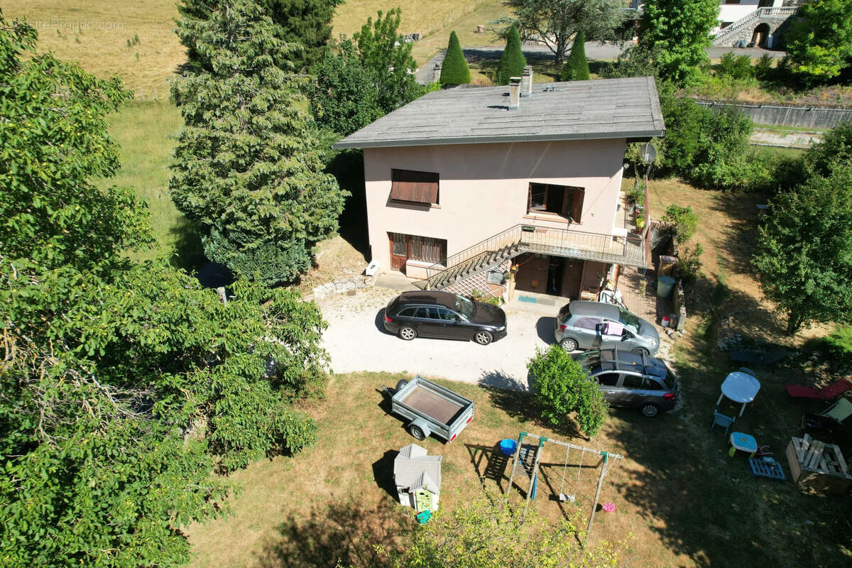Curienne - Maison - Terrain 1 170 m2 - photo 4