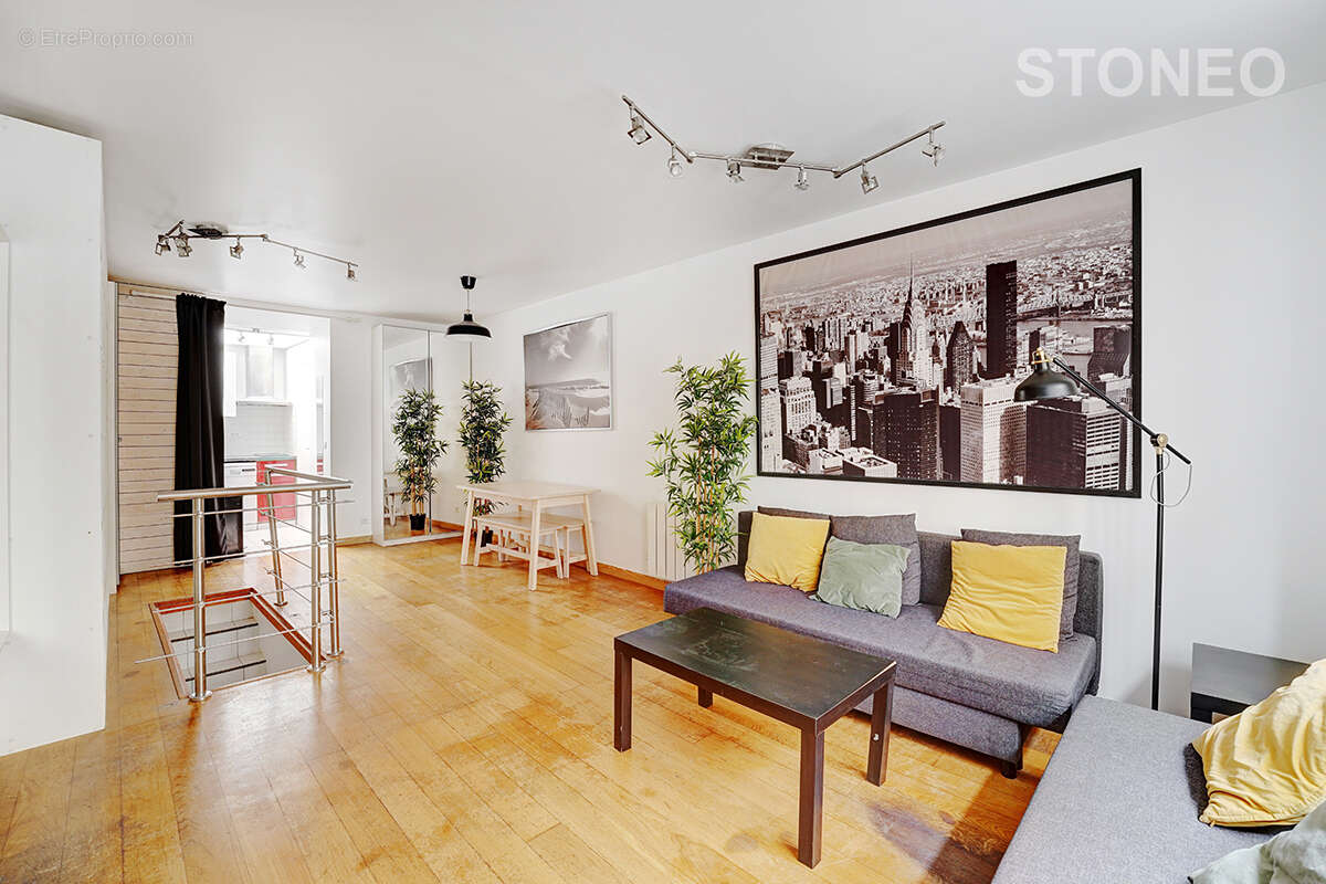 Appartement à PARIS-14E