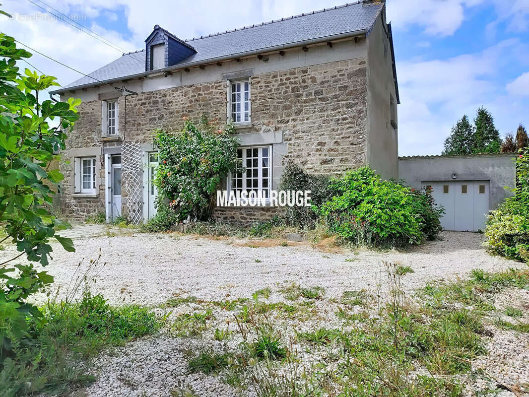 Maison à LA CHAPELLE-AUX-FILTZMEENS