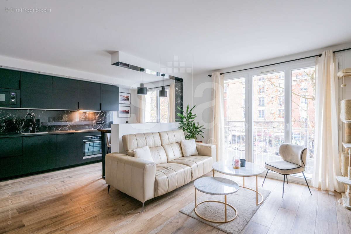 Appartement à PARIS-20E