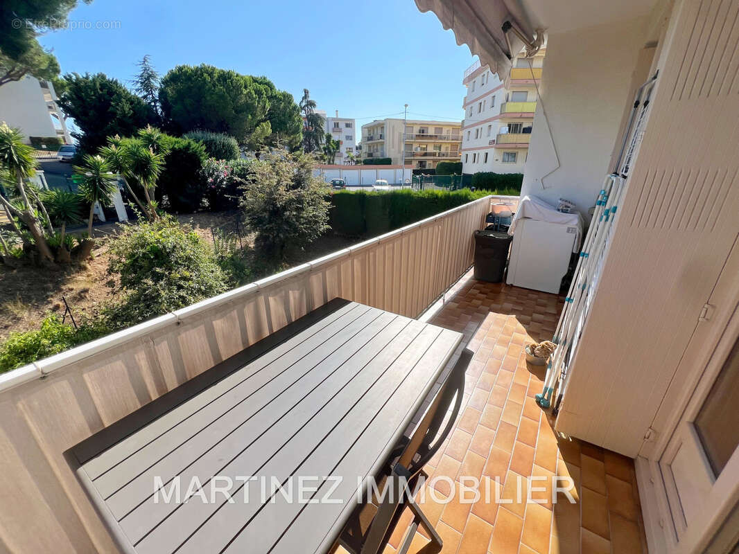 Appartement à SAINT-LAURENT-DU-VAR