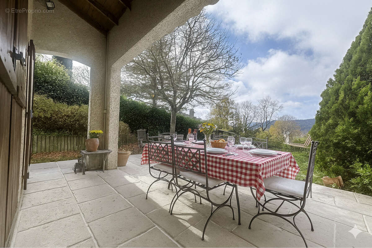 Maison à SAINT-PAUL-EN-CORNILLON