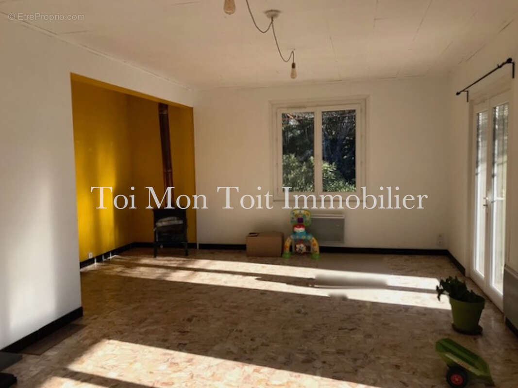 Maison à DURFORT-ET-SAINT-MARTIN-DE-SOSSENAC