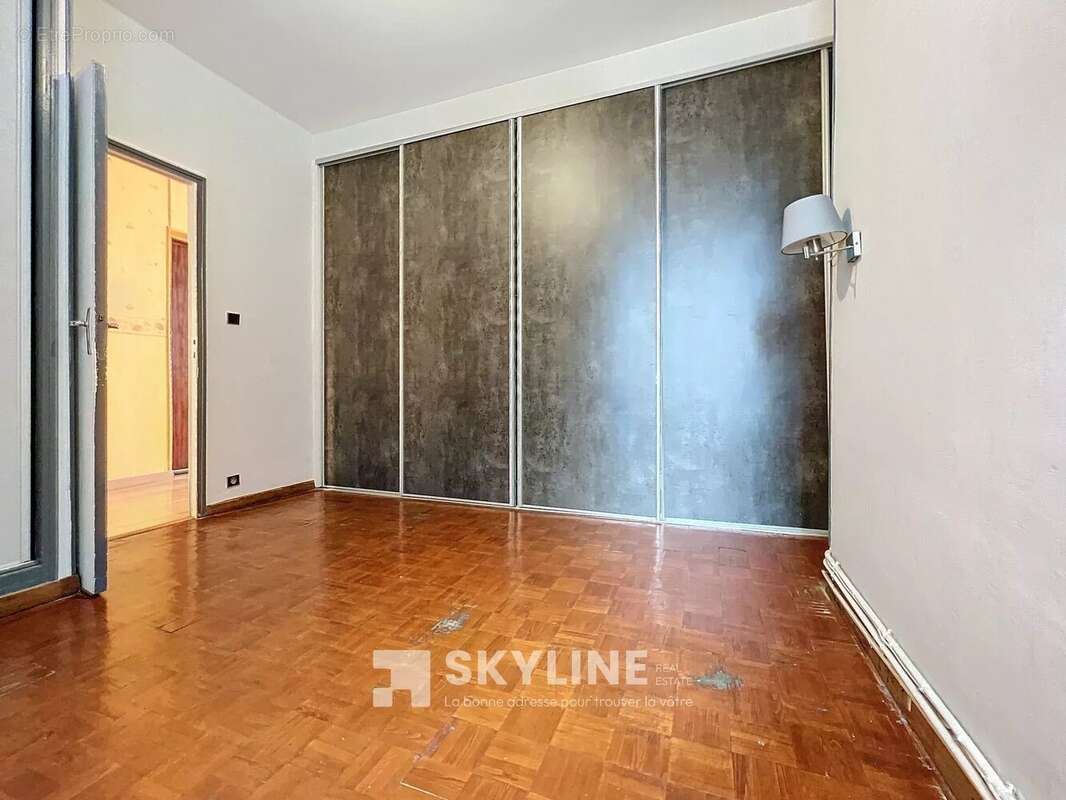 Appartement à MARSEILLE-2E