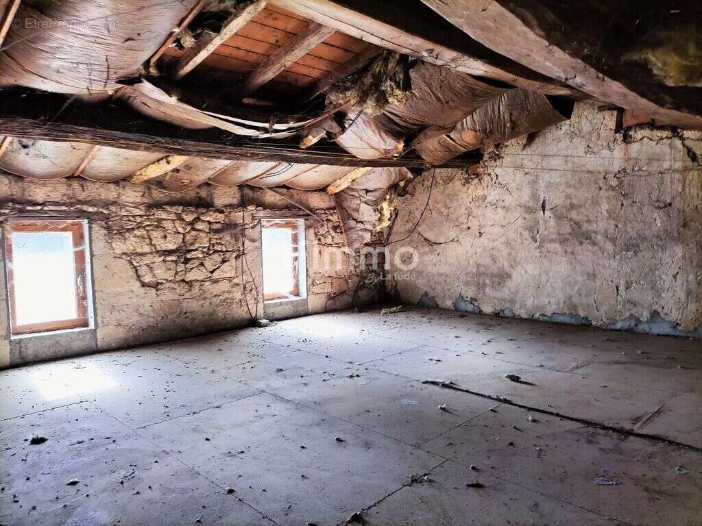 Maison en pierre à rénovée - photo 9