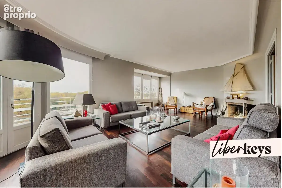 Appartement 4/5 pièces de 166 m² - parking - cave privative - balcon - photo 6