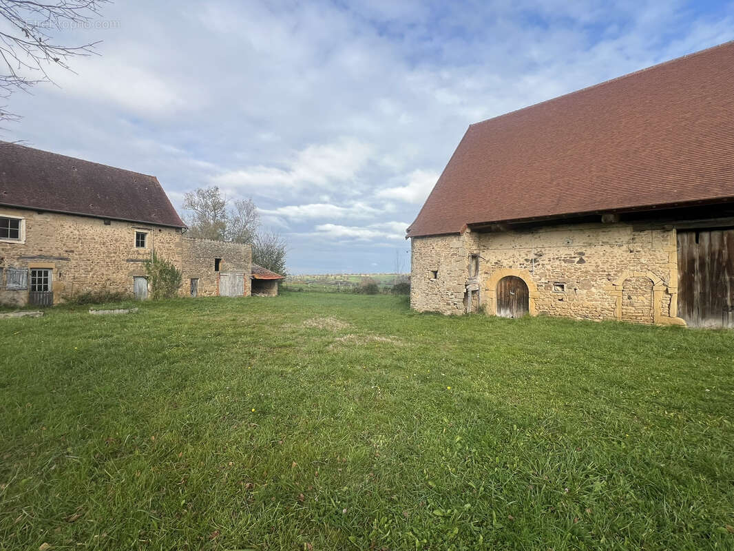 Maison à OYE