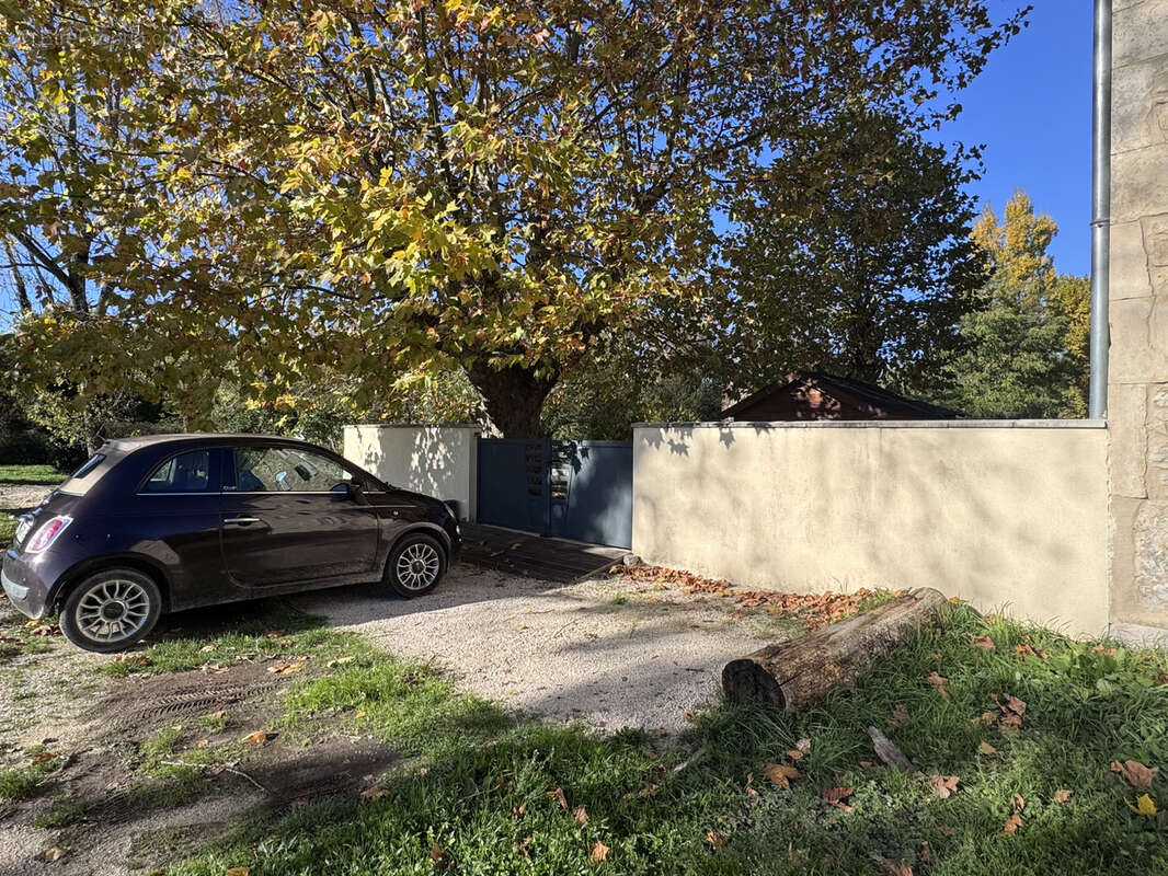Appartement à MONTBOUCHER-SUR-JABRON