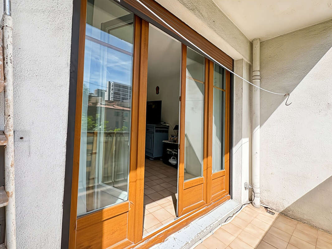 Appartement à MARSEILLE-3E