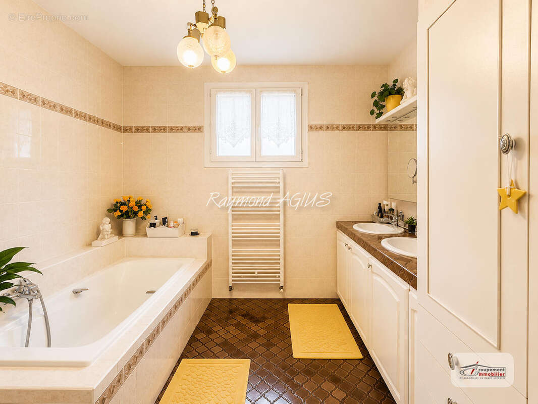 Élégante maison familiale de 7 chambres avec annexe indépendante, située dans un cadre rural paisible - photo 23