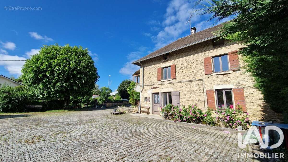 Maison 105 m² à Moras  - photo 3