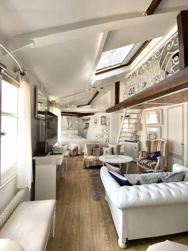 Appartement à PARIS-6E