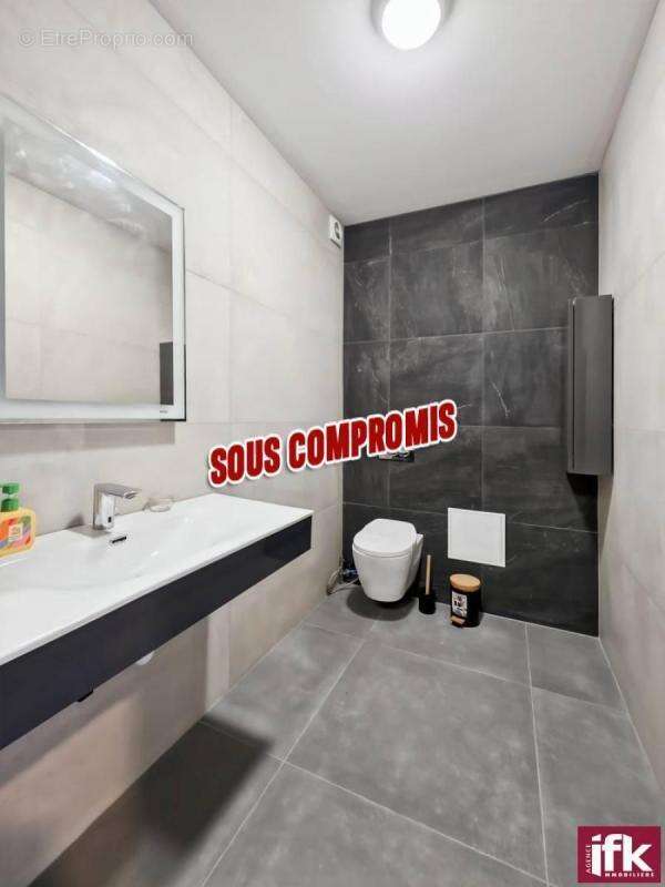 Horbourg-Wihr : Local commercial 327 m² rénové avec vitrines et parkings - photo 6
