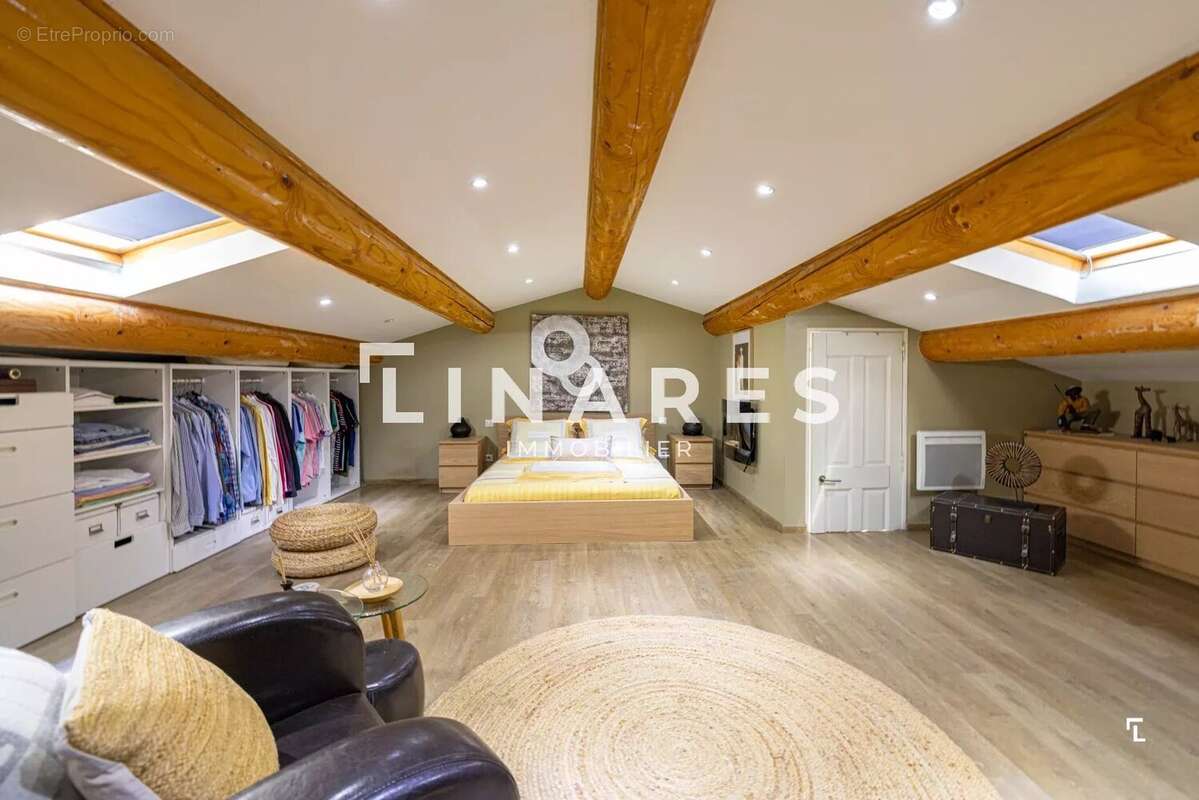 L'IMPRENABLE - Maison T8 de  200m²  + 2 Piscines - Parcelle 1600m² - 13013 Les Médecins - photo 10