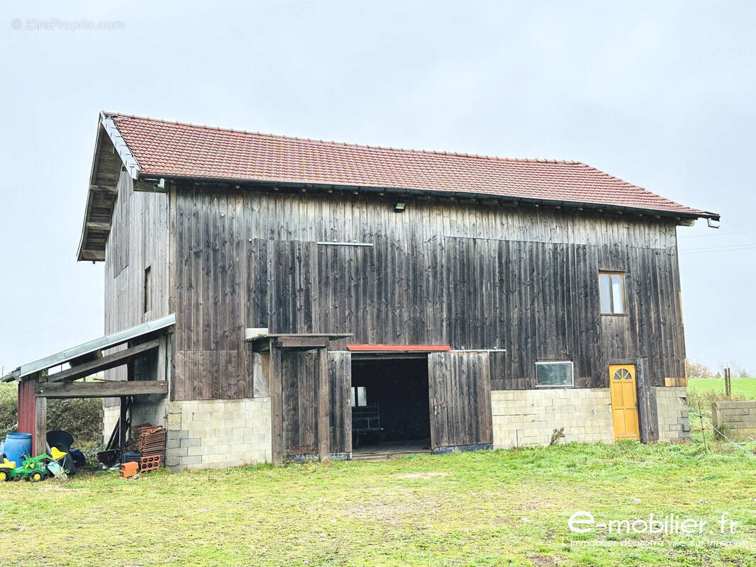 Maison à LA CLAYETTE