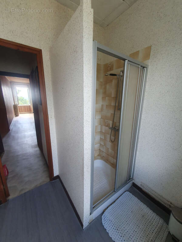 Propriété de caractére,  autrefois hôtel-restaurant bien située, proche village de gimel-les-cascades - photo 19