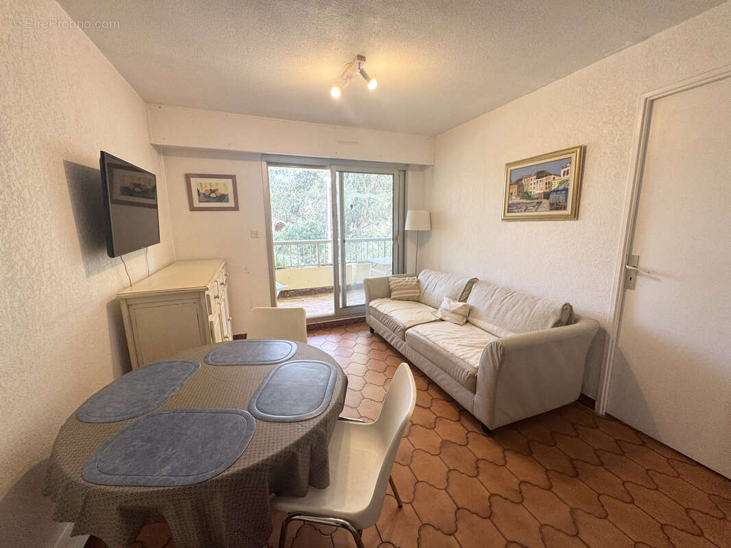 Appartement à BORMES-LES-MIMOSAS