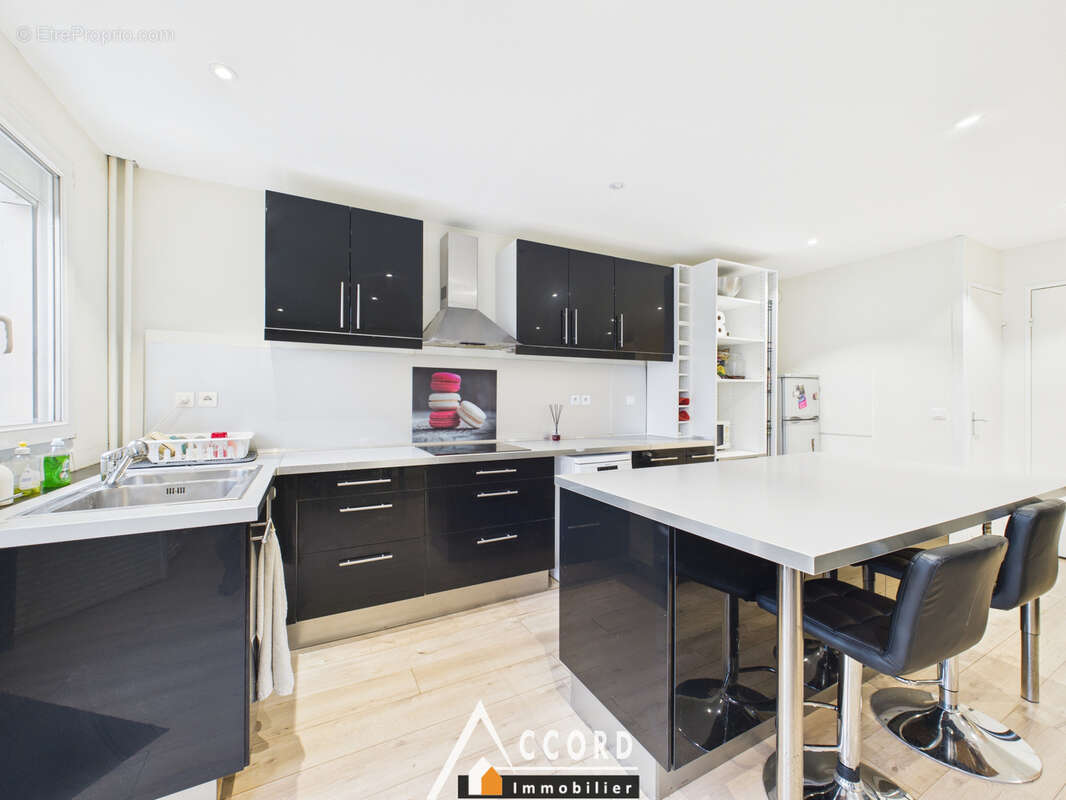 Appartement à SARTROUVILLE