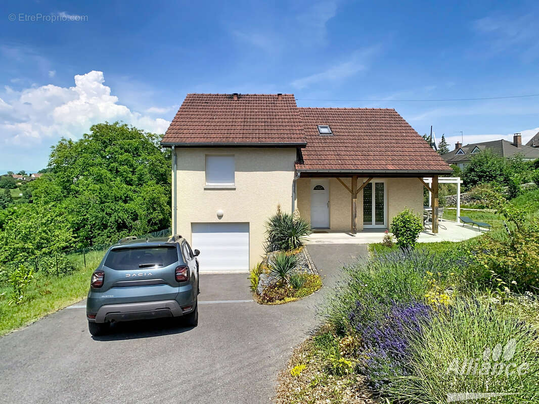 VILLA en demi-niveau - Environnement très calme avec jolie vue - photo 2