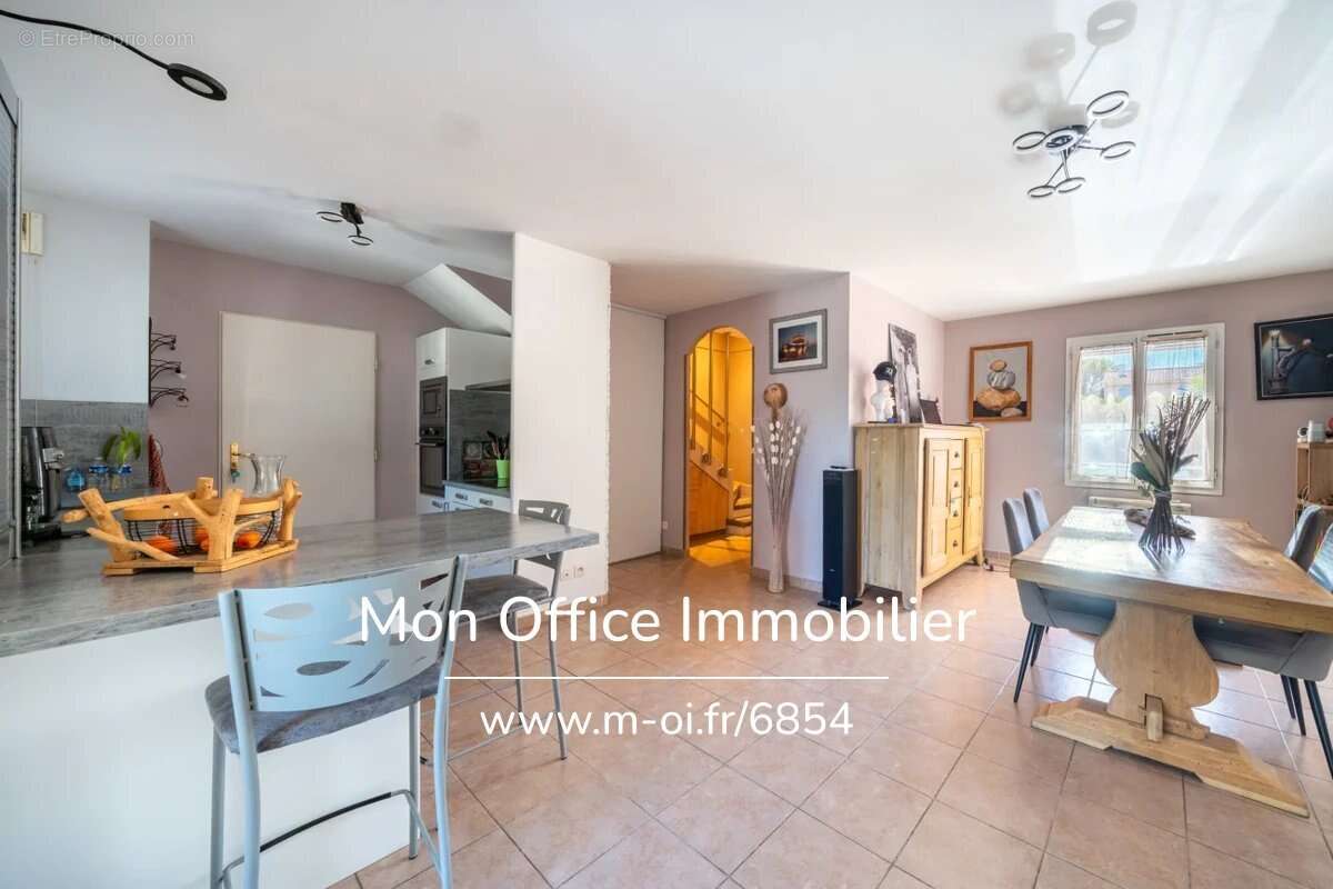 Référence : 6854-SKA - Maison 4 pièces dans secteur prisé - photo 9