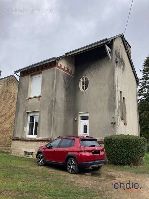 Maison à PRIX-LES-MEZIERES