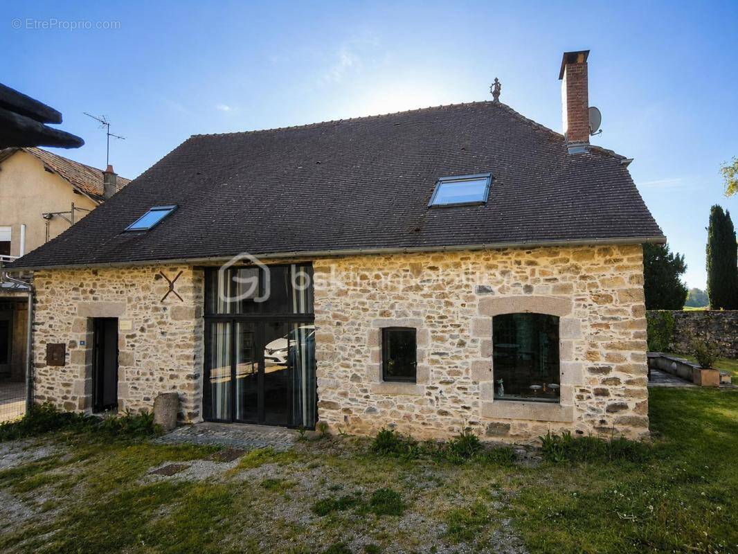 Maison à LA PORCHERIE