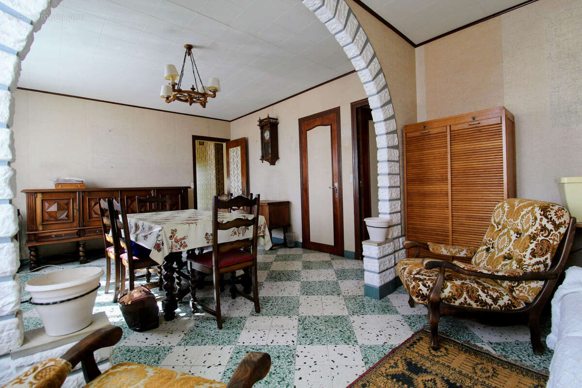 Maison à HOUDAN