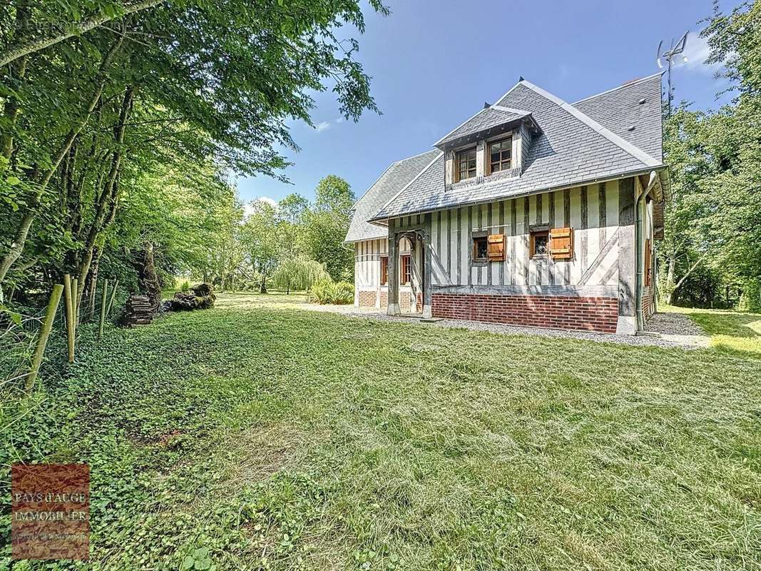 Maison à AVERNES-SAINT-GOURGON