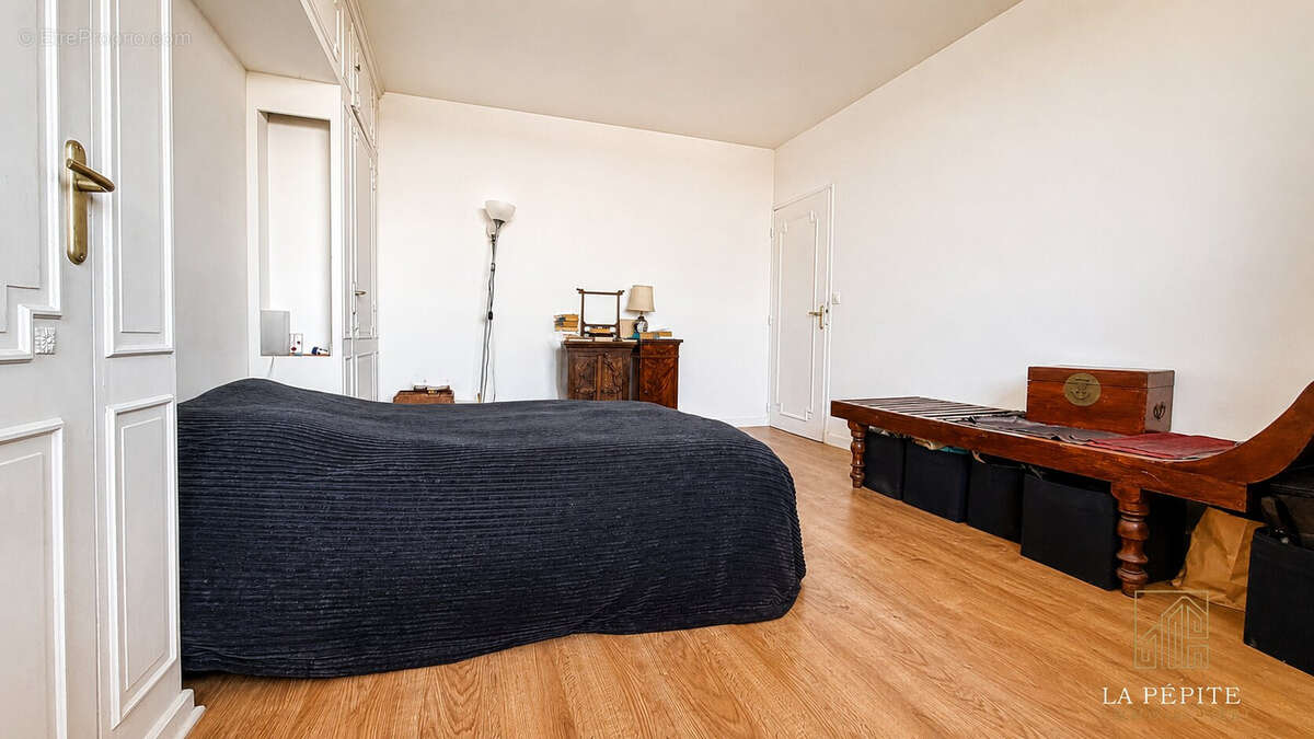 Appartement t4 tranformé en t3 avec garage, cave et vue panoramique - photo 14