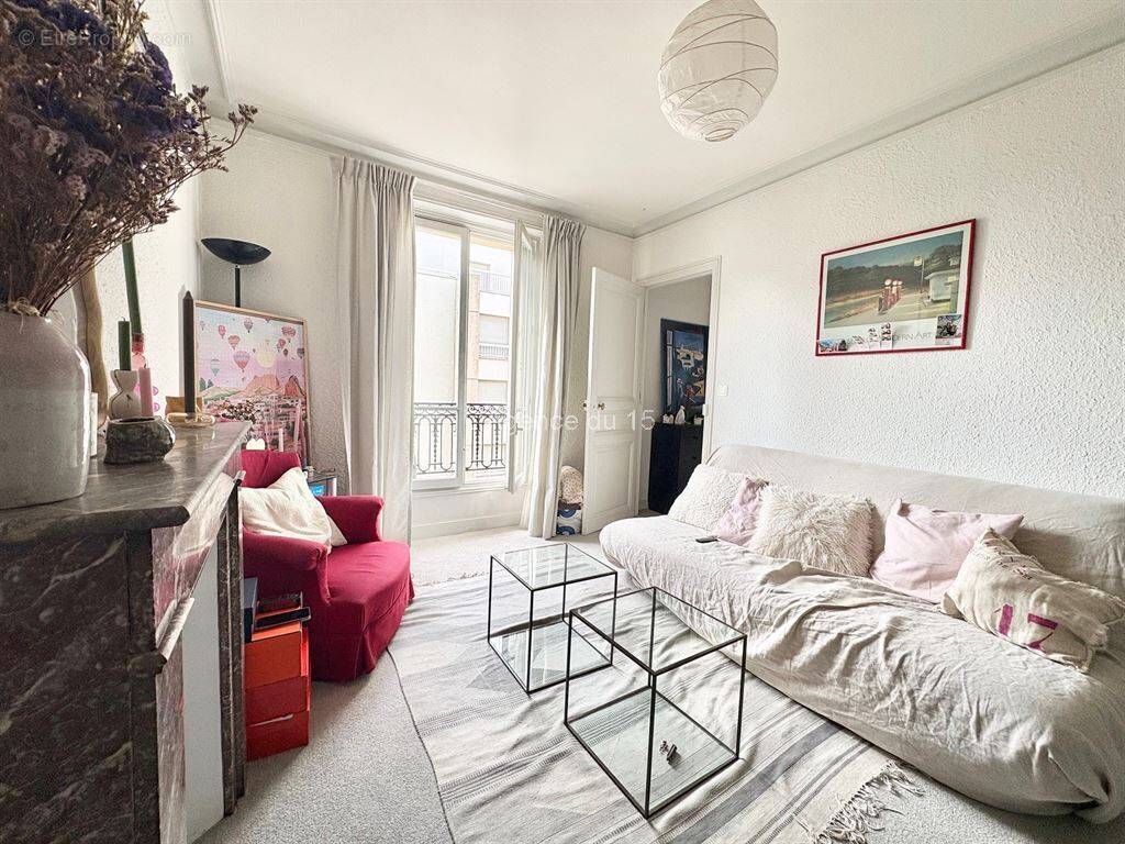 Appartement à PARIS-15E