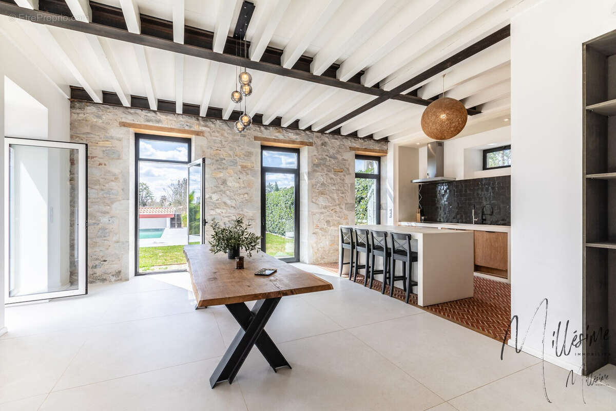 Maison à BASSUSSARRY