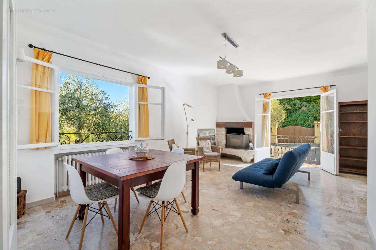 Maison à BIOT