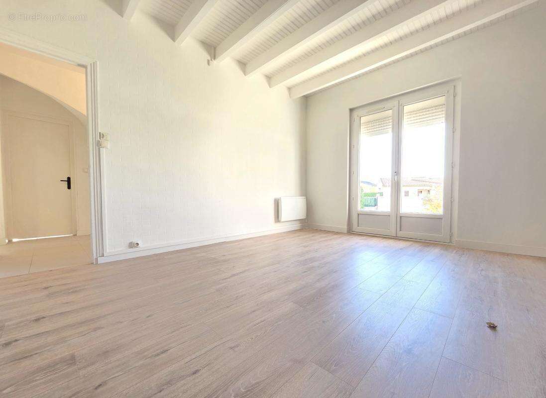 Maison à CASTELGINEST