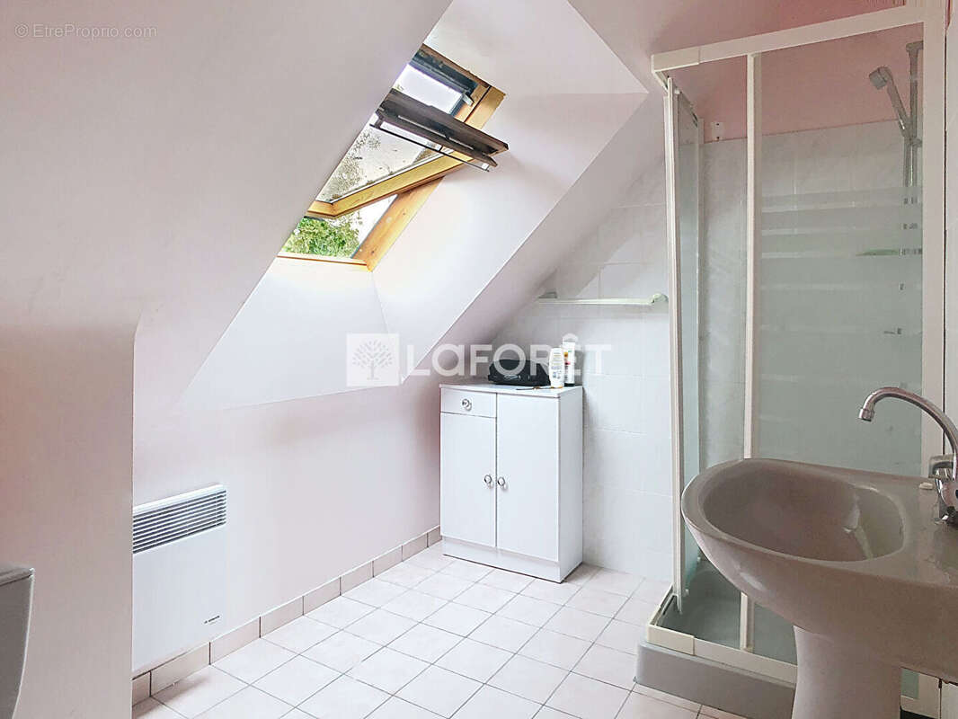 Maison à MONTENEUF