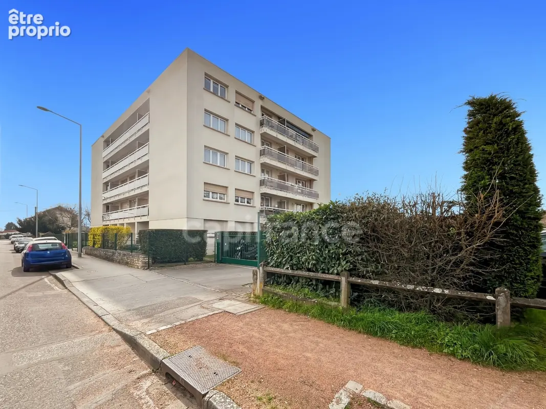 Joli T2 de 47 m² - DIJON - Copropriété très calme - photo 6